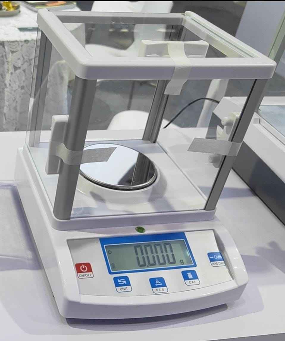 300 X 0.001G 1Mg Digital Analytical Balance Precision Scale For Laboratories
